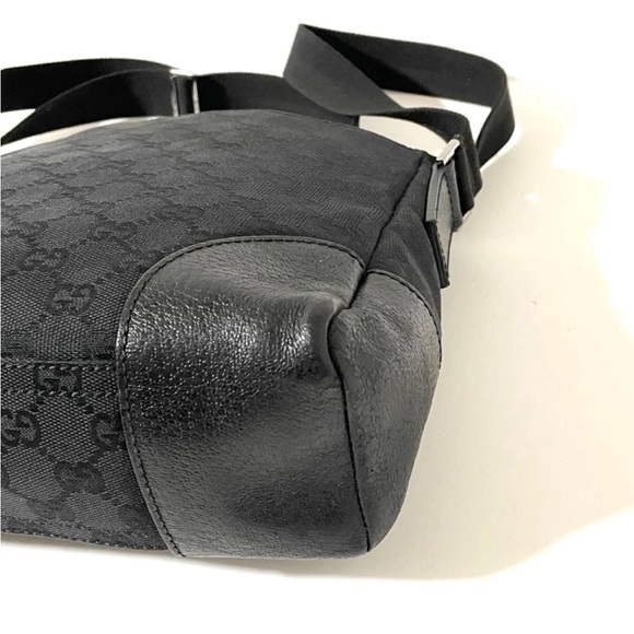 Gucci Black Monogram Messenger Bag - Picture 8 of 16